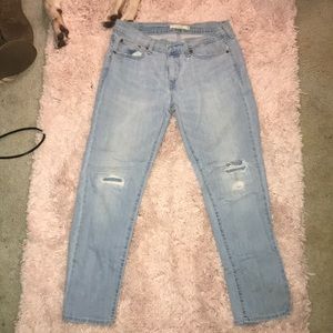 Boyfriend jeans size 28